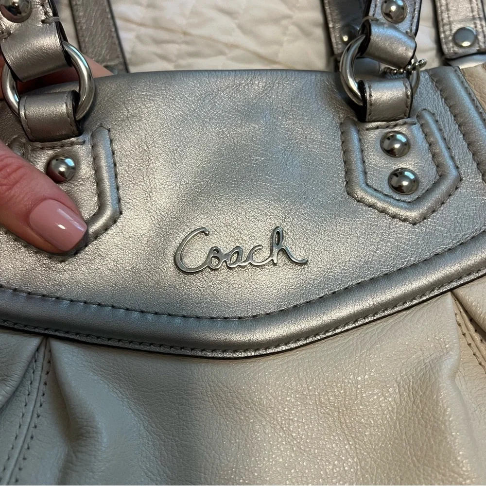 COACH Ashley Ivory Leather Shoulder Bag Convertible Satchel Handbag Carryall
